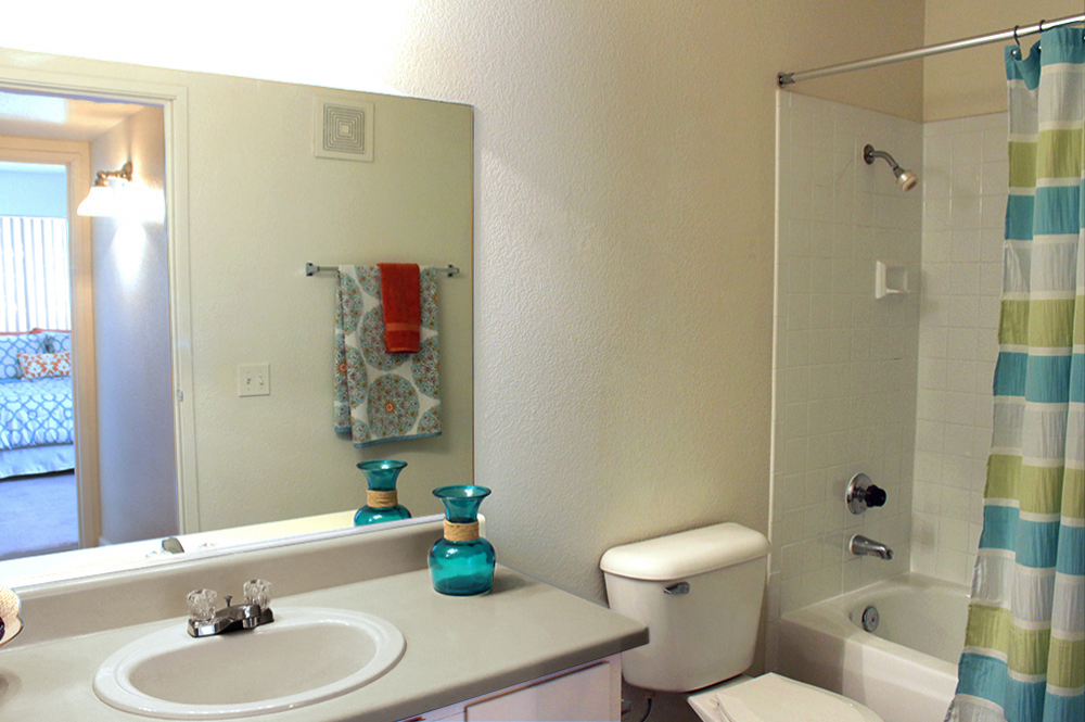 Take a tour today and see Interior image 12 for yourself at the Sunset Pointe Apartments