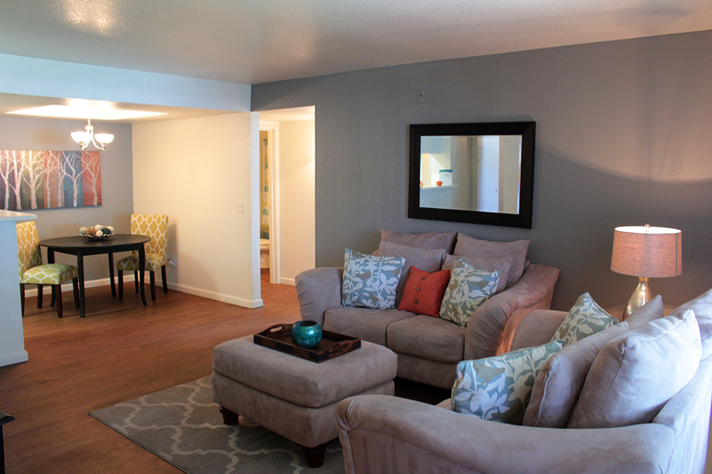 Thank you for viewing our Interior image 4 at Sunset Pointe Apartments in the city of Van Nuys.